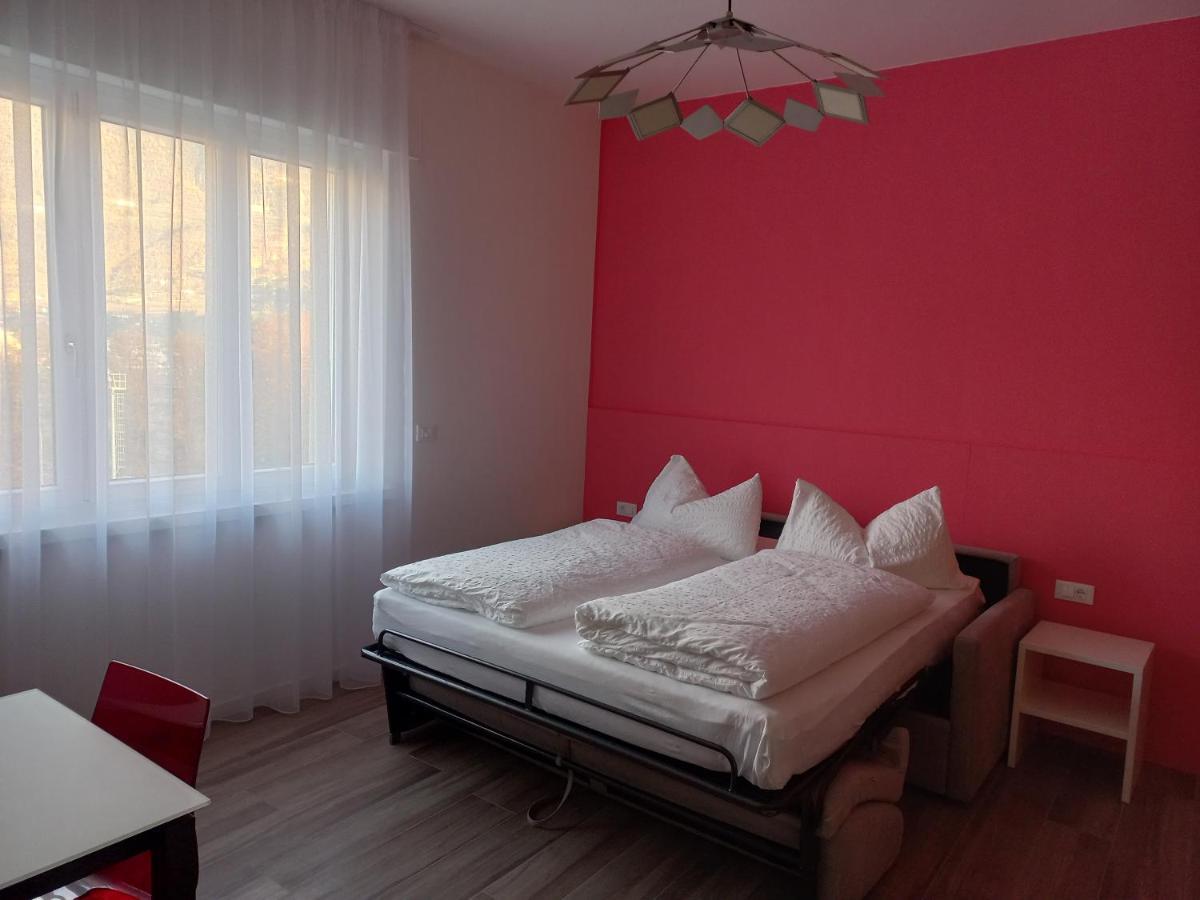 Studio-Appartment - Hotel Lux เมราโน ภายนอก รูปภาพ