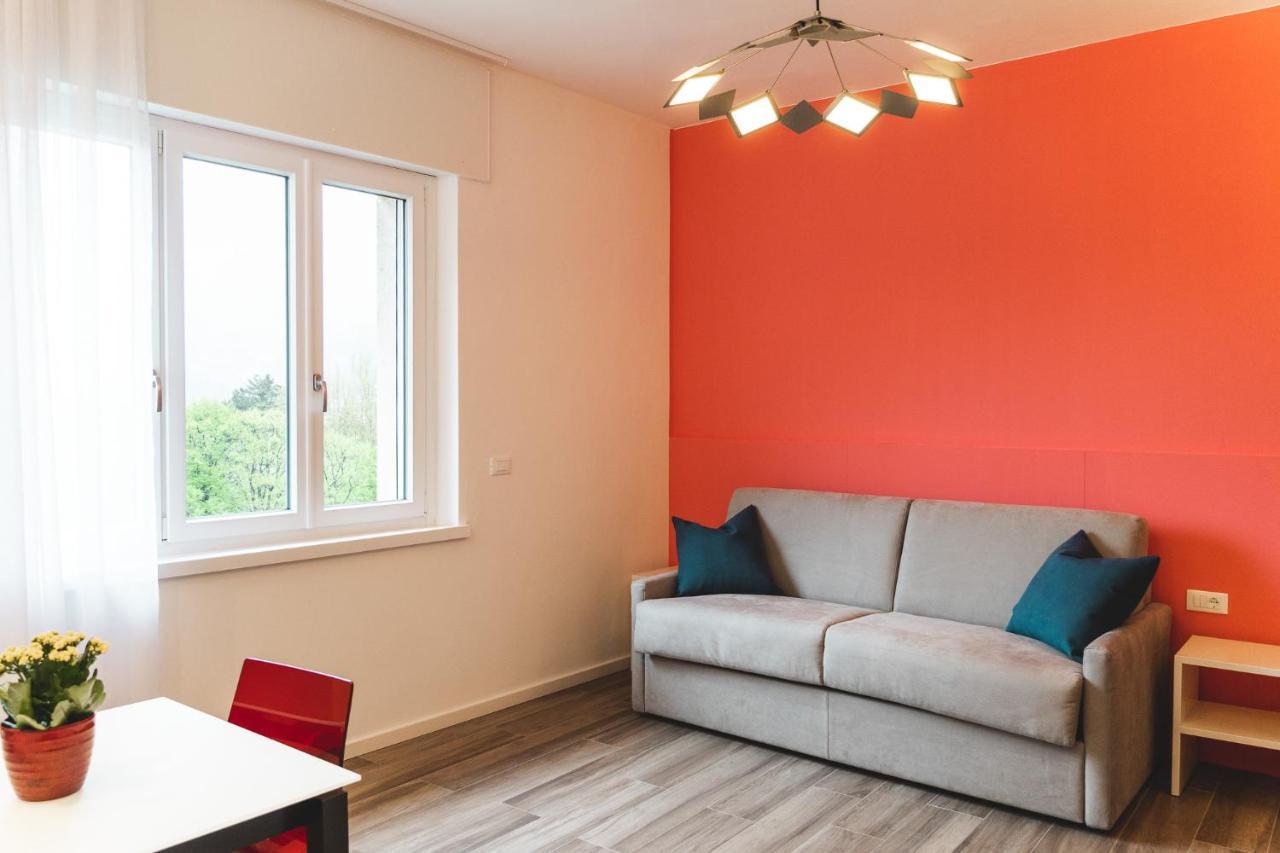 Studio-Appartment - Hotel Lux เมราโน ภายนอก รูปภาพ