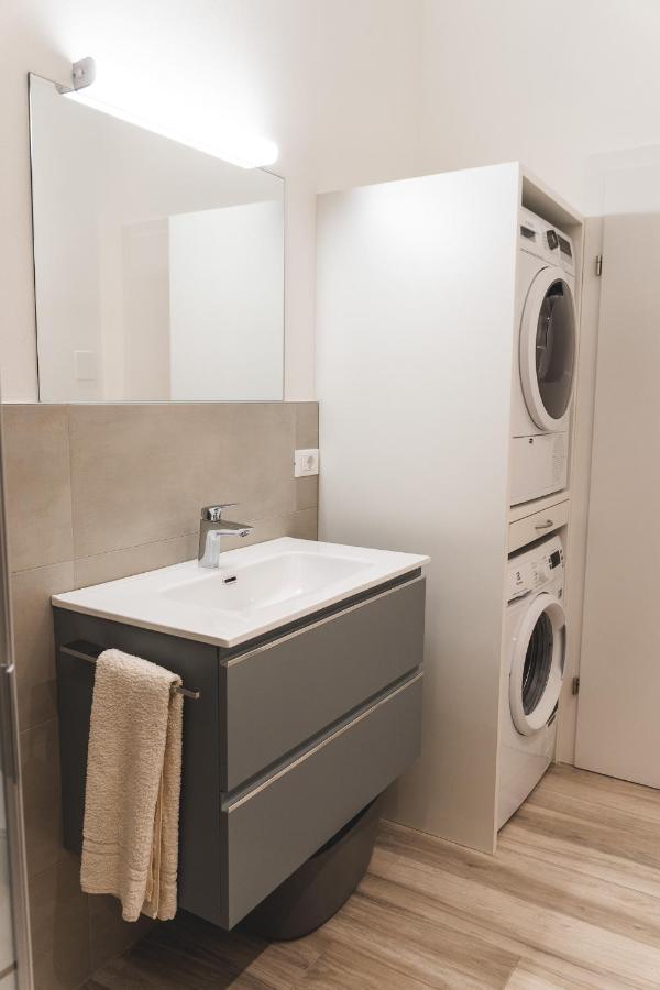 Studio-Appartment - Hotel Lux เมราโน ภายนอก รูปภาพ